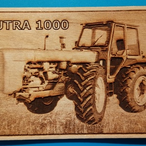 Gravírozott fa tábla  Dutra 1000 Traktor rajongóknak, földműves embereknek, a vidék megszállotjainak! :) - otthon & életmód - dekoráció - kép & falikép - fából készült kép - Meska.hu