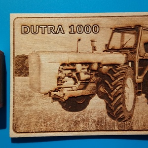 Gravírozott fa tábla  Dutra 1000 Traktor rajongóknak, földműves embereknek, a vidék megszállotjainak! :) - otthon & életmód - dekoráció - kép & falikép - fából készült kép - Meska.hu