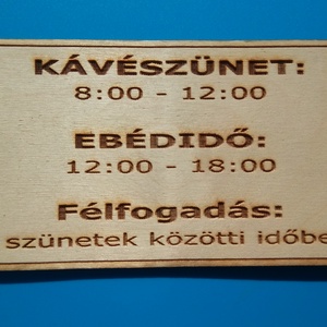 Humoros irodatábla Ügyfélszolgálat stílusban  Vicces figyelmeztetőtábla irodába  Zavartalan!, Otthon & Életmód, Dekoráció, Kép & Falikép, Fából készült kép, Gravírozás, pirográfia, MESKA