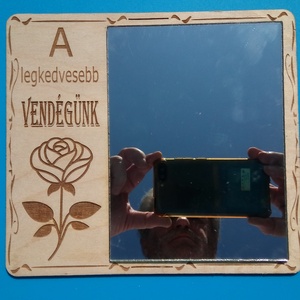 Falitükör A legkedvesebb vendégem felirattal. Étterem, fodrászat, műkörmös és más szolgáltató számára. Vidám, vicces. - Meska.hu