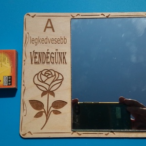 Falitükör A legkedvesebb vendégem felirattal. Étterem, fodrászat, műkörmös és más szolgáltató számára. Vidám, vicces. - otthon & életmód - dekoráció - tükör - Meska.hu