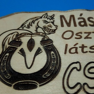 Kutyatábla, veszélyesen rúgó lóval. (1) - esküvő - dekoráció - tábla & jelzés - Meska.hu