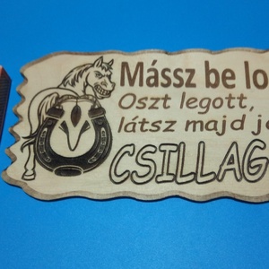 Kutyatábla, veszélyesen rúgó lóval. (1) - esküvő - dekoráció - tábla & jelzés - Meska.hu
