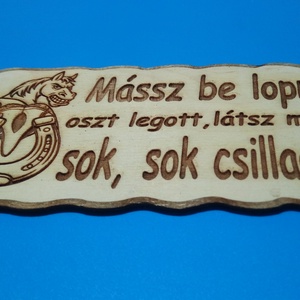 Kutyatábla, veszélyesen rúgó lóval. (2) - Meska.hu