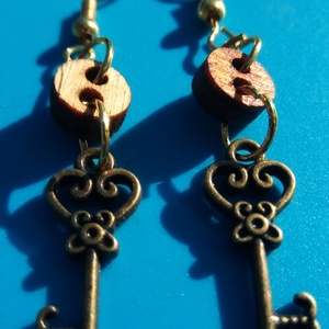 Kulcsos fülbevaló. (bardvégü) Láncos.  - esküvő - ékszer - fülbevaló - Meska.hu