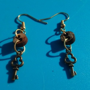 Kulcsos fülbevaló. (ablakos) Láncos. - esküvő - ékszer - fülbevaló - Meska.hu