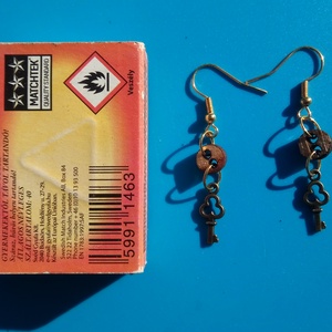 Kulcsos fülbevaló. (ablakos) Láncos. - esküvő - ékszer - fülbevaló - Meska.hu