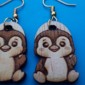 Gravírozott, kivágott pingvines fülbevaló. Pingvin alakkal készült füldísz. - esküvő - ékszer - fülbevaló - Meska.hu