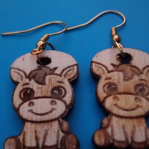 Gravírozott, kivágott lovacskás, lovas fülbevaló. Ló, lovacska, paci mintával készült füldísz. - esküvő - ékszer - fülbevaló - Meska.hu