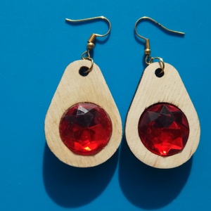 (Mű) Rubin köves fülbevaló. A rubint mind a két oldalon megtalálható. , Esküvő, Ékszer, Fülbevaló, Gravírozás, pirográfia, MESKA