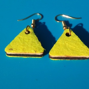 Sárga filc bevonatú buli fülbevaló. Karácsonyra, szilveszterre, mikulásra, vidám házibuliba, koncertre vagy ajándékba. - esküvő - ékszer - fülbevaló - Meska.hu