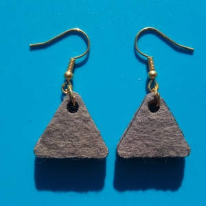 Szürke filc bevonatú buli fülbevaló. Karácsonyra, szilveszterre, mikulásra, vidám házibuliba, koncertre vagy ajándékba. - Meska.hu