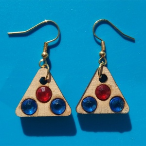 Piros, kék strasszos buli fülbevaló. Karácsonyra, szilveszterre, mikulásra, vidám házibuliba, koncertre vagy ajándékba., Esküvő, Ékszer, Fülbevaló, Ékszerkészítés, Gravírozás, pirográfia, MESKA