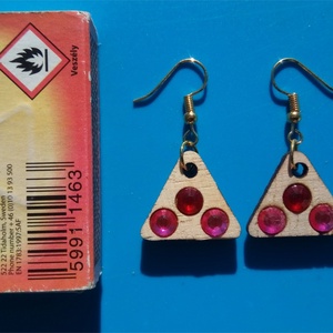 Piros, rózsaszín strasszos fülbevaló. Karácsonyra, szilveszterre, mikulásra, vidám házibuliba, koncertre vagy ajándékba. - esküvő - ékszer - fülbevaló - Meska.hu