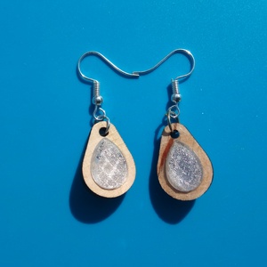 Ezüst csepp strasszos buli fülbevaló Karácsonyra, szilveszterre, mikulásra, vidám házibuliba, koncertre vagy ajándékba., Esküvő, Ékszer, Fülbevaló, Ékszerkészítés, Gravírozás, pirográfia, MESKA