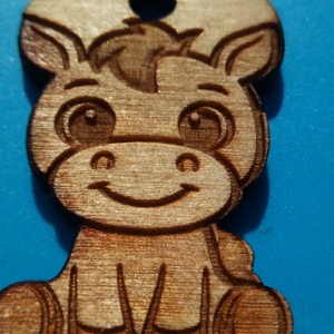 Lovas zsinórdísz. Ló, lovacska mintával készült háti- és tornazsákdísz. Lóval készült függődísz. A csomagban 2 db van. - ékszer - lábdísz és testékszer - lábgyűrű és lábdísz - Meska.hu