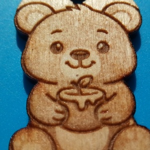 Macis zsinórdísz. Maci, medve mintával készült háti- és tornazsákdísz. Macival készült függődísz. A csomagban 2 db van. - ékszer - lábdísz és testékszer - lábgyűrű és lábdísz - Meska.hu