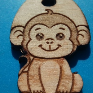 Majmos zsinórdísz. Majom mintával készült háti- és tornazsákdísz. Majommal készült függődísz. A csomagban 2 db van. - ékszer - lábdísz és testékszer - lábgyűrű és lábdísz - Meska.hu