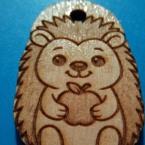 Sündisznós sünis zsinórdísz Süni mintával készült háti és tornazsákdísz. Sünivel készült függődísz. A csomagban 2 db van - ékszer - lábdísz és testékszer - lábgyűrű és lábdísz - Meska.hu