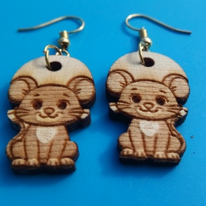 Egér fülbevaló. Egeres füldísz, egérrel. Kiváló ajándék lánynak, vidám hölgynek, nőnek szilveszterre vagy bármikor - esküvő - ékszer - fülbevaló - Meska.hu