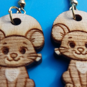 Egér fülbevaló. Egeres füldísz, egérrel. Kiváló ajándék lánynak, vidám hölgynek, nőnek szilveszterre vagy bármikor - esküvő - ékszer - fülbevaló - Meska.hu