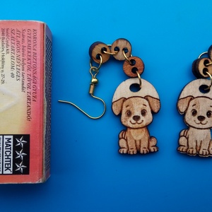 Láncos Kutya fülbevaló. Kutyás füldísz kutyával. Kiváló ajándék lánynak, vidám hölgynek, nőnek szilveszterre. - esküvő - ékszer - fülbevaló - Meska.hu