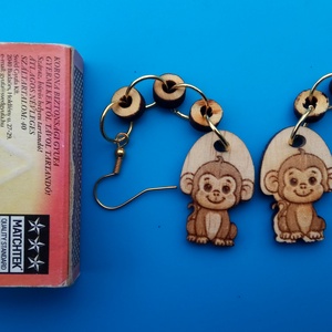 Láncos, lógós, Majom fülbevaló. Majmos füldísz majommal. Kiváló ajándék lánynak, vidám hölgynek, nőnek szilveszterre. - esküvő - ékszer - fülbevaló - Meska.hu