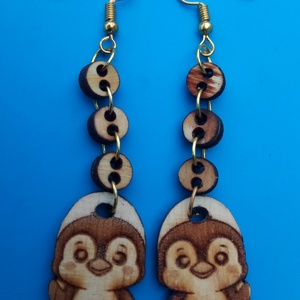 Láncos, lógós, Pingvin fülbevaló. Pingvines füldísz pingvinnel Kiváló ajándék lánynak vidám hölgynek nőnek szilveszterre, Esküvő, Ékszer, Fülbevaló, Gravírozás, pirográfia, MESKA
