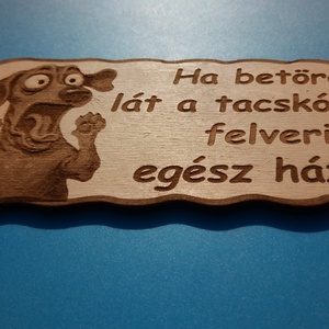 Humoros(nak szánt) kutyatábla. Félős tacskó.  Vigyázz a kutya harap helyett.  - otthon & életmód - dekoráció - kép & falikép - táblakép - Meska.hu