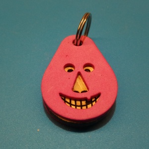 Rózsaszín, Vidám Busó kulcstartó. Gumírozott felület, gravírozott alappal. Vidámaknak jár, búsulóknak vidító ajándék. - táska & tok - kulcstartó & táskadísz - kulcstartó - Meska.hu