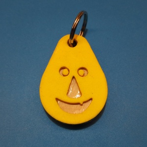 Sárga, Nevető kulcstartó. Vidám gyerekeknek, vicces felnőtteknek, humoros öregeknek vagy szomorúaknak ajándékba.  - Meska.hu