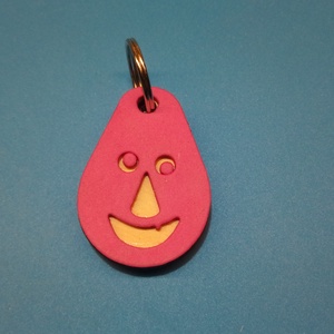 Rózsaszín, Nevető kulcstartó. Vidám gyerekeknek, vicces felnőtteknek, humoros öregeknek vagy szomorúaknak ajándékba.  - Meska.hu