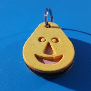 Sárga, Nevető kulcstartó. Vidám gyerekeknek, vicces felnőtteknek, humoros öregeknek vagy szomorúaknak ajándékba.  - táska & tok - kulcstartó & táskadísz - kulcstartó - Meska.hu
