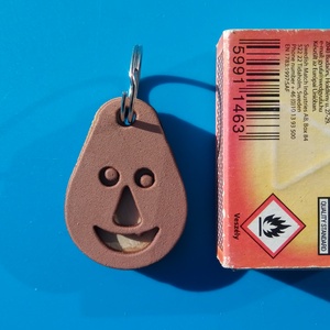 Barna, Nevető kulcstartó. Vidám gyerekeknek, vicces felnőtteknek, humoros öregeknek vagy szomorúaknak ajándékba.  - táska & tok - kulcstartó & táskadísz - kulcstartó - Meska.hu