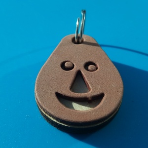 Barna, Nevető kulcstartó. Vidám gyerekeknek, vicces felnőtteknek, humoros öregeknek vagy szomorúaknak ajándékba.  - táska & tok - kulcstartó & táskadísz - kulcstartó - Meska.hu