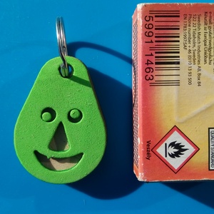 Zöld, Nevető kulcstartó. Vidám gyerekeknek, vicces felnőtteknek, humoros öregeknek vagy szomorúaknak ajándékba.  - táska & tok - kulcstartó & táskadísz - kulcstartó - Meska.hu