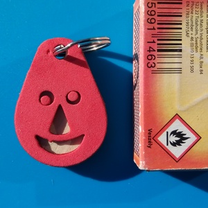 Piros, Nevető kulcstartó. Vidám gyerekeknek, vicces felnőtteknek, humoros öregeknek vagy szomorúaknak ajándékba.  - táska & tok - kulcstartó & táskadísz - kulcstartó - Meska.hu