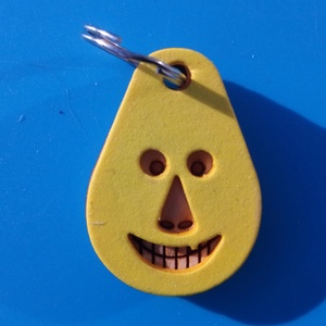 Sárga, Vidám Busó kulcstartó. Gumírozott felület, gravírozott alappal. Vidámaknak jár, búsulóknak vidító ajándék., Táska & Tok, Kulcstartó & Táskadísz, Kulcstartó, Ékszerkészítés, Gravírozás, pirográfia, MESKA