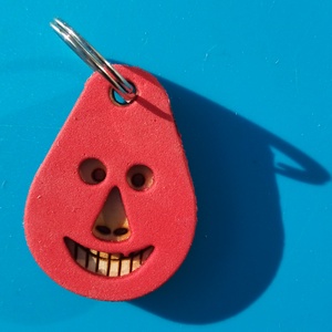 Piros, Vidám Busó kulcstartó. Gumírozott felület, gravírozott alappal. Vidámaknak jár, búsulóknak vidító ajándék., Táska & Tok, Kulcstartó & Táskadísz, Kulcstartó, Ékszerkészítés, Gravírozás, pirográfia, MESKA