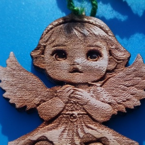 Angyal lányka gravírozott karácsonyfadísz. vagy visszapillantóra, hátizsákra, táskára, gyerekszobába szekrényajtóra. - karácsony - karácsonyi lakásdekoráció - karácsonyfadíszek - Meska.hu