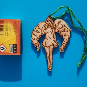 Újszerű Angyal karácsonyfadísz. Vagy visszapillantóra, hátizsákra, táskára, ajándékra kötve dísznek vagy csak ajándékba., Karácsony, Karácsonyi lakásdekoráció, Karácsonyfadíszek, Gravírozás, pirográfia, MESKA