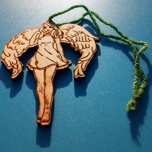 Újszerű Angyal karácsonyfadísz. Vagy visszapillantóra, hátizsákra, táskára, ajándékra kötve dísznek vagy csak ajándékba. - karácsony - karácsonyi lakásdekoráció - karácsonyfadíszek - Meska.hu