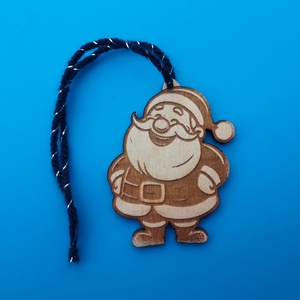 Mikulás karácsonyfadísz. Vagy visszapillantó, táska, hátizsák, csillár, szerkrényajtó függő dísz. Ajándékba is tökéletes - karácsony - karácsonyi lakásdekoráció - karácsonyfadíszek - Meska.hu