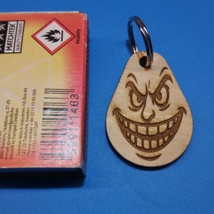 Gonosz vigyor, Szende szűz kulcstartó. Ajándékba vicces hölgynek, bájos gyermeknek, humoros fiúnak, lánynak karácsonyra. - táska & tok - kulcstartó & táskadísz - kulcstartó - Meska.hu