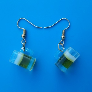 Farsangi söröskorsó fülbevaló több akasztó. Farsang, buli, vidám összejövetel, haveri találkozó, kocsma party, vidámság, Esküvő, Ékszer, Fülbevaló, Ékszerkészítés, Gravírozás, pirográfia, MESKA