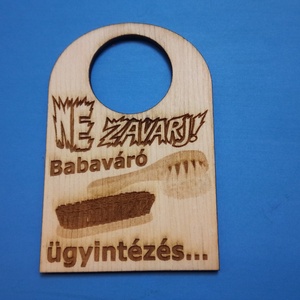 NE ZAVARJ! tábla, kefe mintával. Vicces, humoros szöveggel, sokat sejtető képekkel., Esküvő, Dekoráció, Tábla & Jelzés, Gravírozás, pirográfia, MESKA