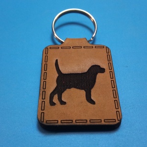 Kutyás kulcstartó. Kutya mintás kulcsdisz, bőr alapra, ajándékba gyereknek, felnőttnek, magadnak, kutyásnak, állatosnak. - táska & tok - kulcstartó & táskadísz - kulcstartó - Meska.hu