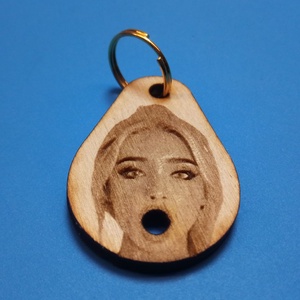 Pajzán kulcstartó. Tátika 2. Szép női arc, egy kis csavarral. Férfiaknak kiváló ajándék. Persze, célzás nélkül. ;-) - táska & tok - kulcstartó & táskadísz - kulcstartó - Meska.hu