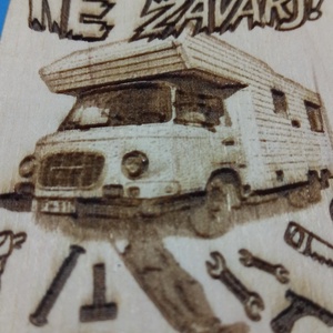 NE ZAVARJ! Barkas lakóautó Netábla. Ajándék: Barkasosnak, veteránosnak, autósnak, kirándulónak, férfinak, garázsajtóra. - esküvő - dekoráció - tábla & jelzés - Meska.hu