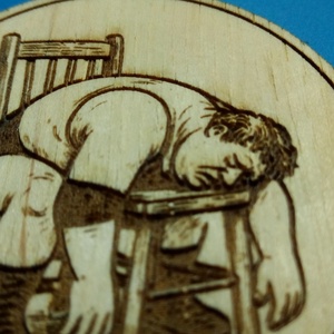 Hűtőmágnes, Pihenő Pankrátor vagy sportoló mintával. Vicces rajz vidám embereknek a hűtőre. Ha egy humoros ajándék kell! - táska & tok - kulcstartó & táskadísz - kulcstartó - Meska.hu